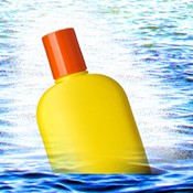 yellow-bottle-in-sea